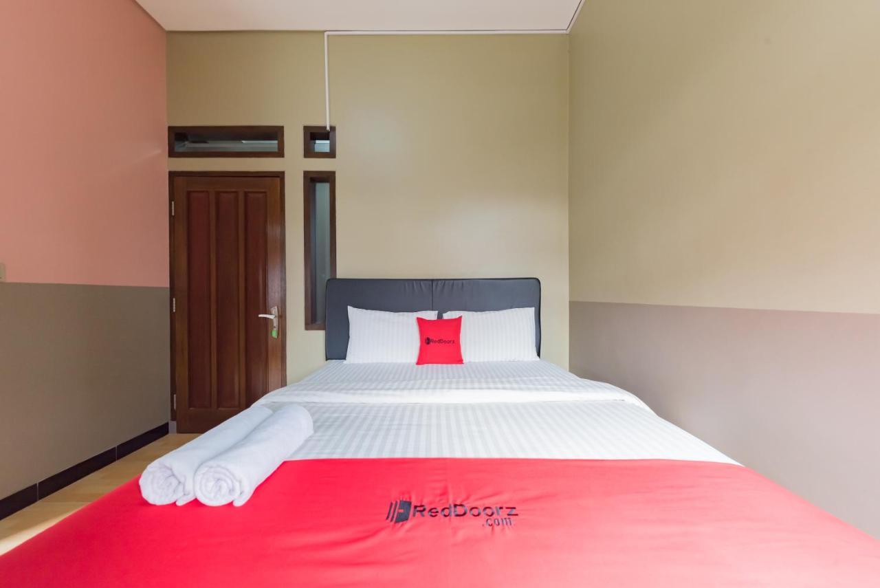 Reddoorz Syariah Near Politeknik Negeri Bandung Campus Hotel Cimahi ภายนอก รูปภาพ