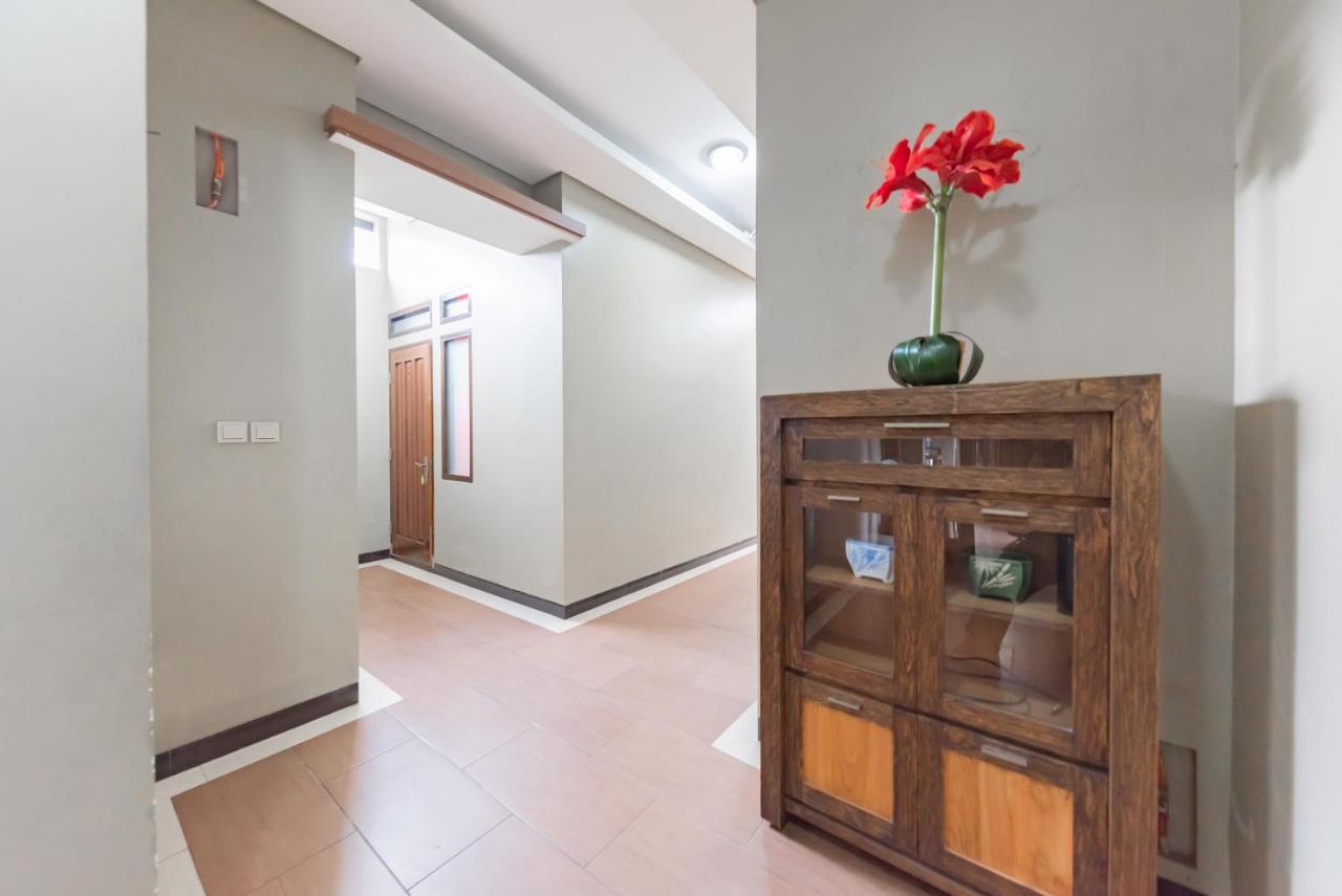 Reddoorz Syariah Near Politeknik Negeri Bandung Campus Hotel Cimahi ภายนอก รูปภาพ