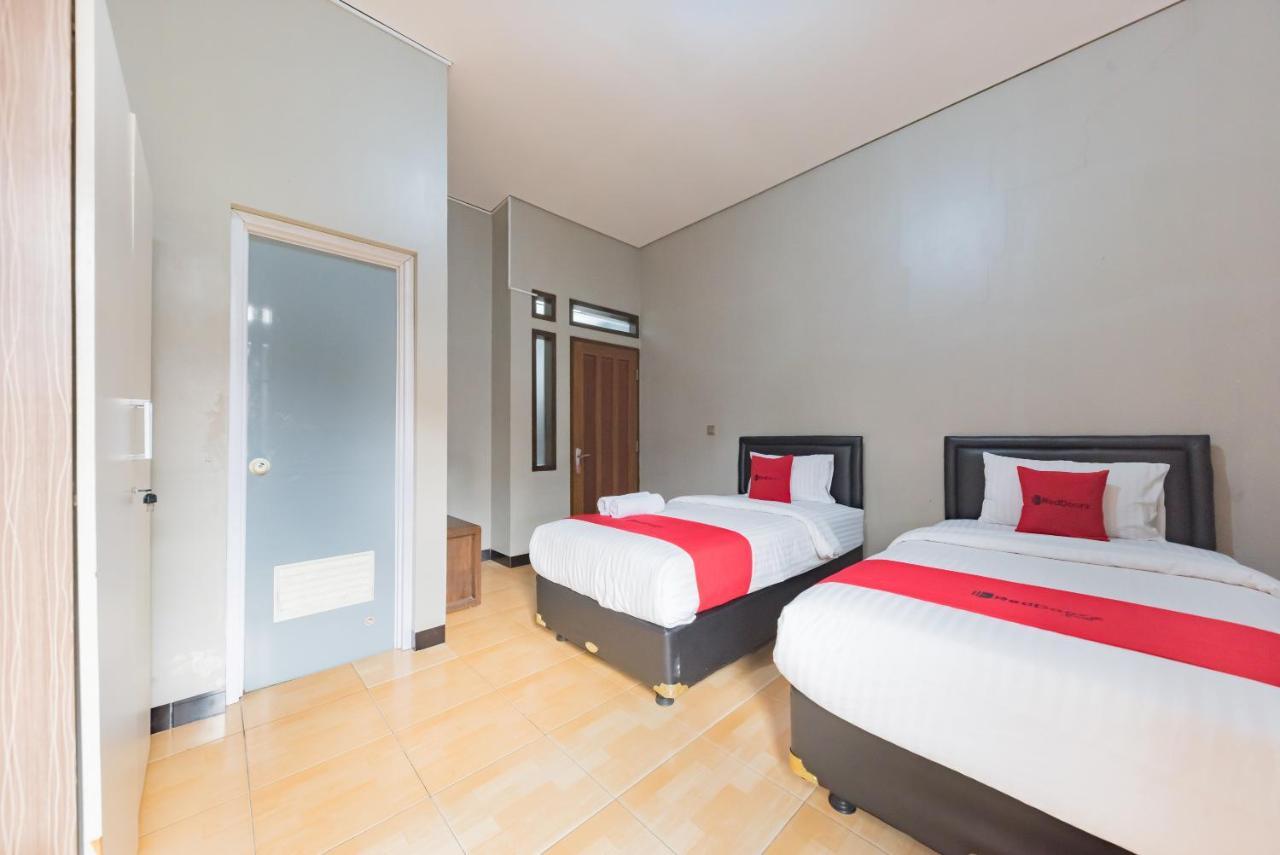 Reddoorz Syariah Near Politeknik Negeri Bandung Campus Hotel Cimahi ภายนอก รูปภาพ