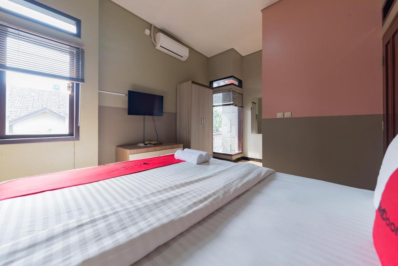 Reddoorz Syariah Near Politeknik Negeri Bandung Campus Hotel Cimahi ภายนอก รูปภาพ