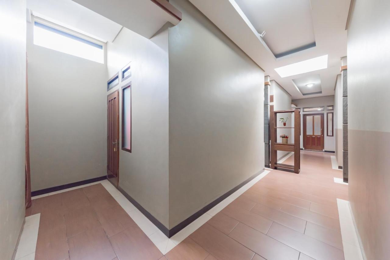 Reddoorz Syariah Near Politeknik Negeri Bandung Campus Hotel Cimahi ภายนอก รูปภาพ